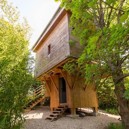 Cabane Perchee Vert  Luaran gambar