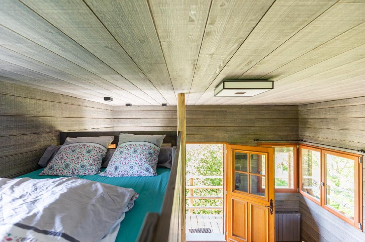 Cabane Perchee Vert  Luaran gambar